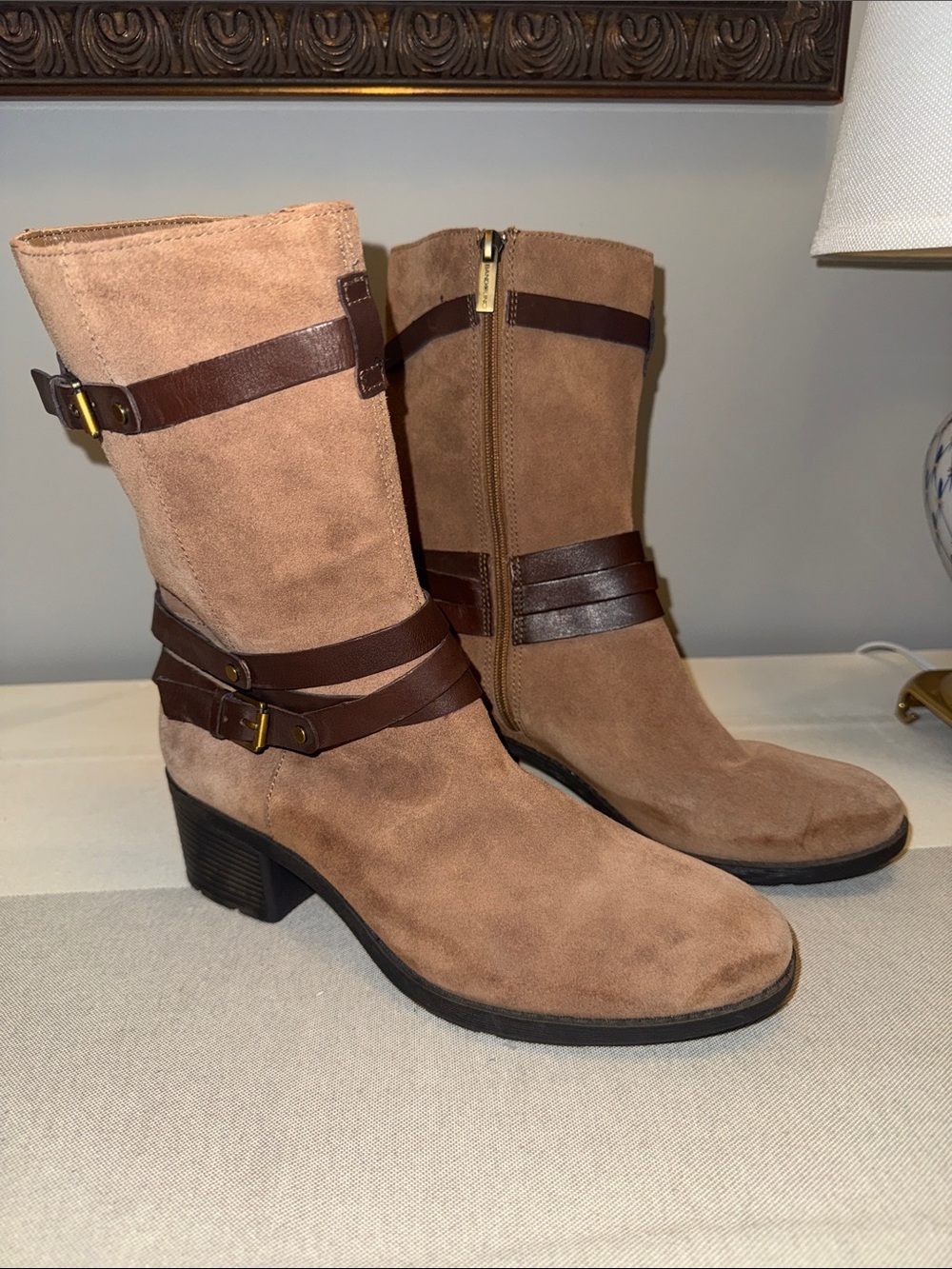 Bandolino Ursal Mid-Calf Suede Boots – Brown/Tan Moto Harness Style size 9